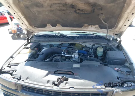 2002 Chevrolet Silverado 2500Hd Ls from USA, damaged, VIN 1GCHK23152F158881